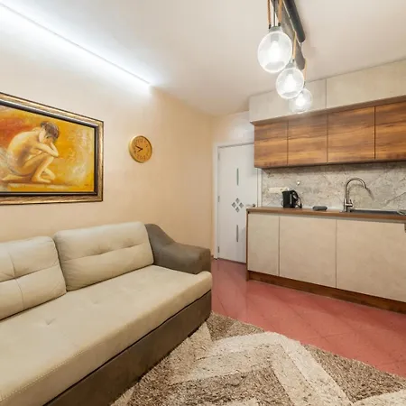 Apartment Elegant 2br | 5 Min Walk To Sea Garden Warna
